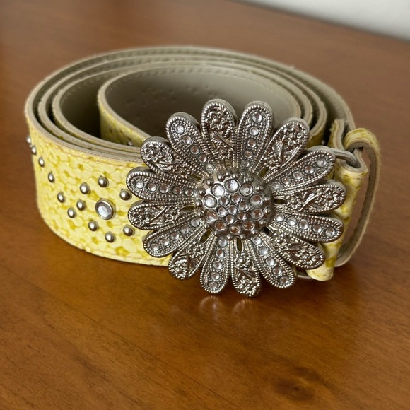Buttercup Yellow Belt With Silver-Tone Flower 🌺 Buckle & Metal Studs-Adjustable. - Picture 13 of 15